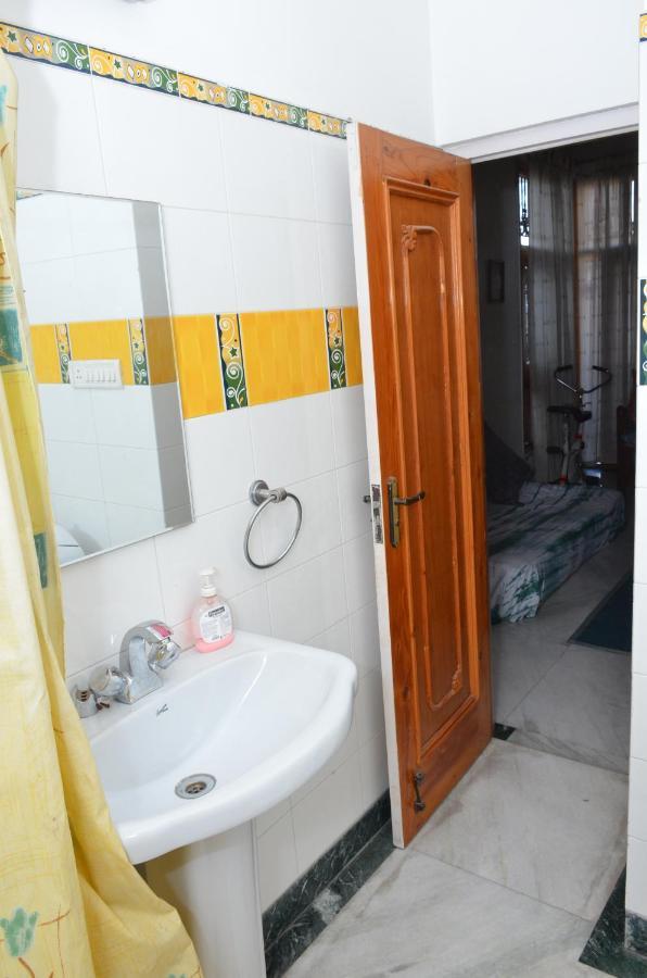 Sandy'S Homestay Džammú Exteriér fotografie